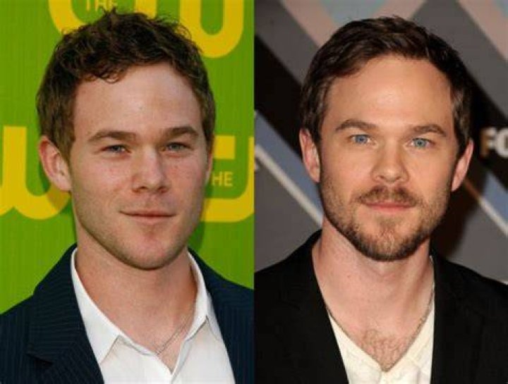 Aaron Ashmore with his twin brother Aaron Ashmore with his twin brother