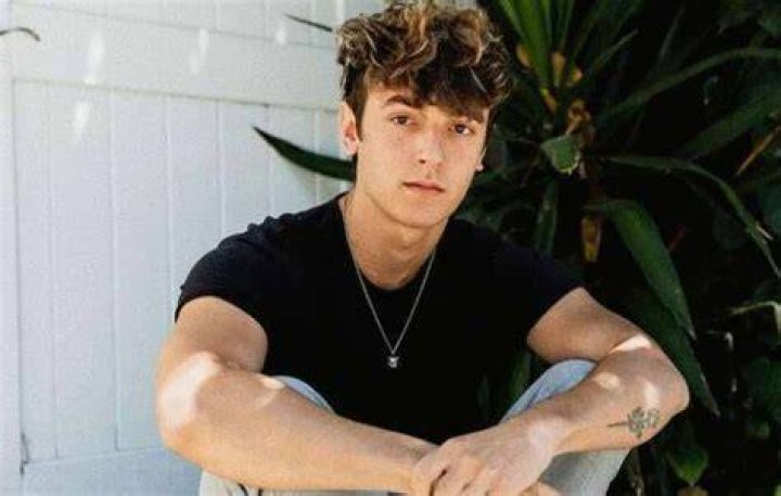 Bryce Hall&rsquo;s Bio, Height, Weight, Measurements, Net Worth & More