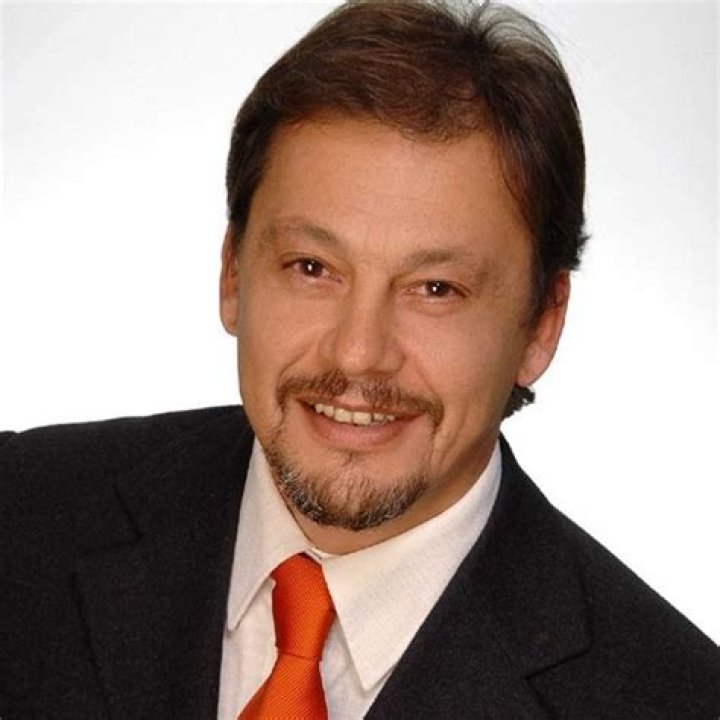 Dr. Oz Turkish Actor